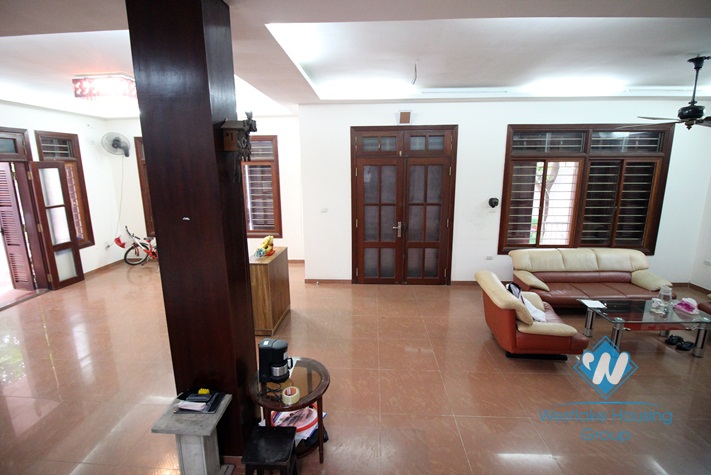 Modern detached villa rental in Tay Ho